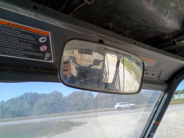 #22111-•-2022-can-am-hd-10-4-seater-side-by-side-image-38