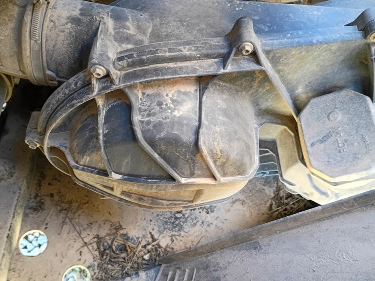 #22111-•-2022-can-am-hd-10-4-seater-side-by-side-image-18