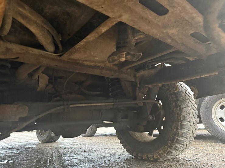 2000-chevrolet-tahoe-image-12