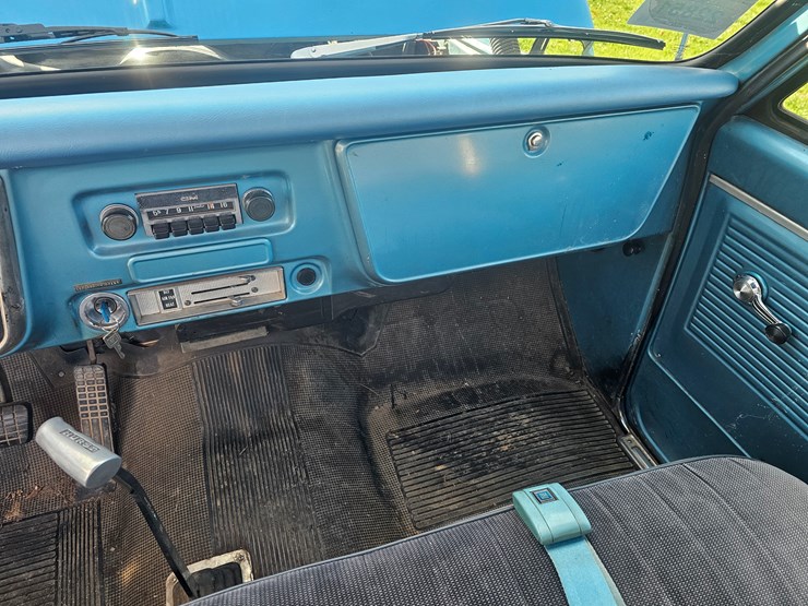 1970-chevrolet-c10-image-40