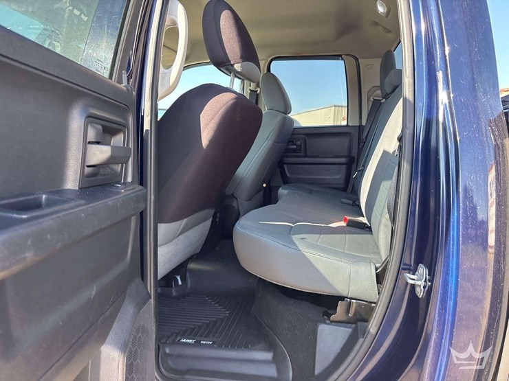 2014-dodge-1500-image-18