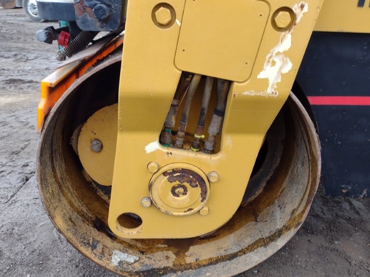 6-caterpillar-cb-334e-image-16