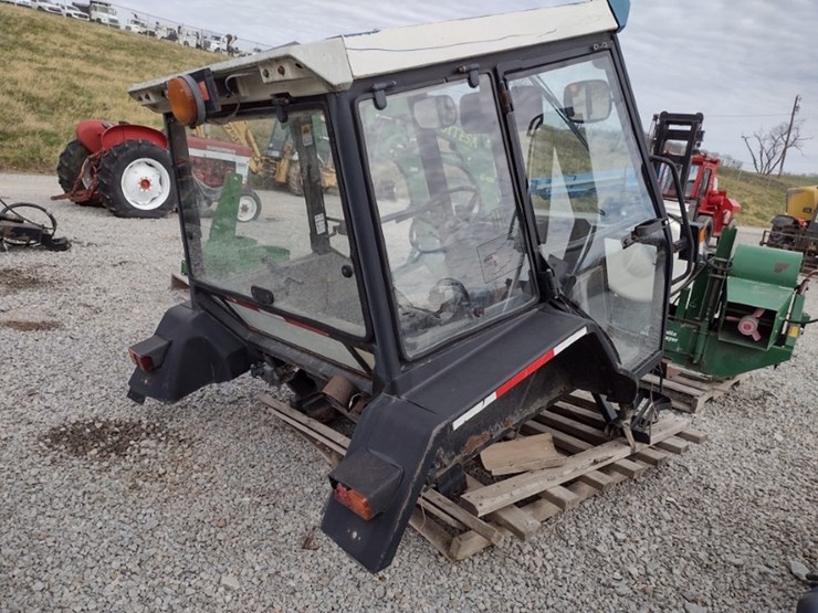 new-holland-3930-image-4