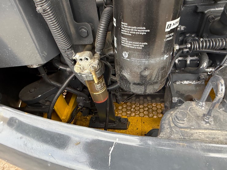 komatsu-pc56-7-image-16