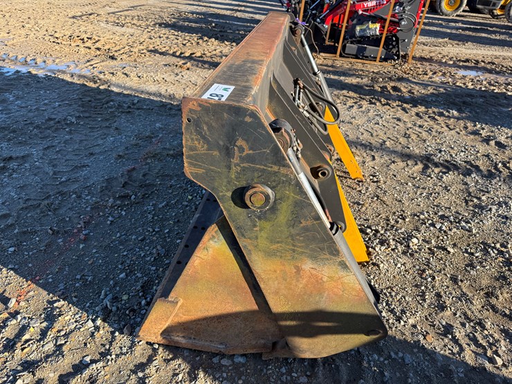 #87-•-88”-4-in-1-bucket-inv#33614-image-11