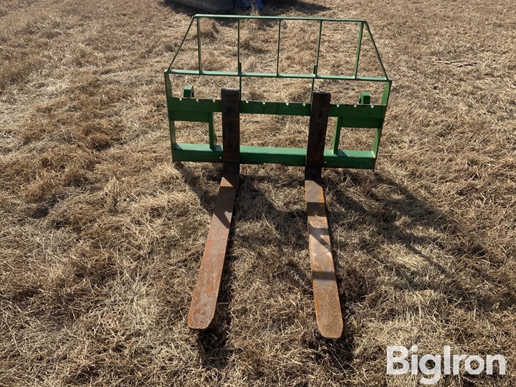 2021-john-deere-640r-image-2