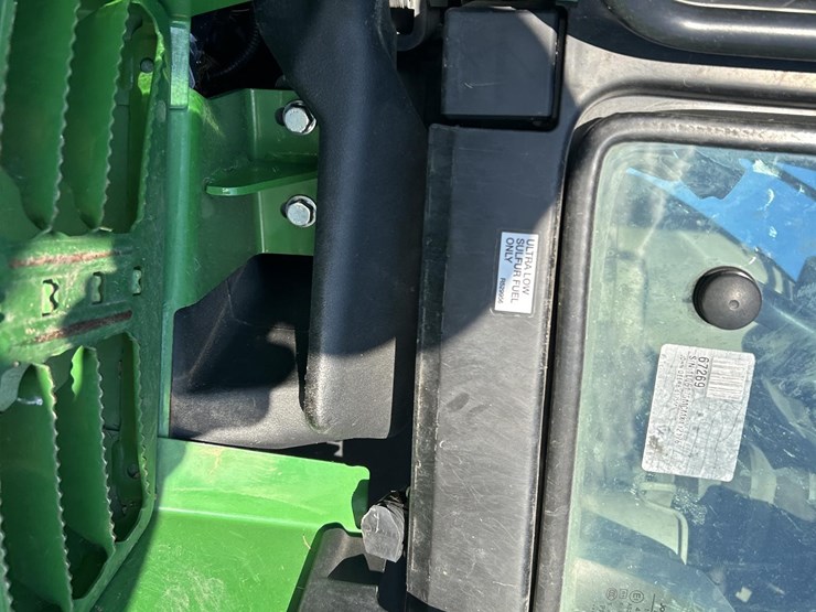 2021-john-deere-6175m-image-22