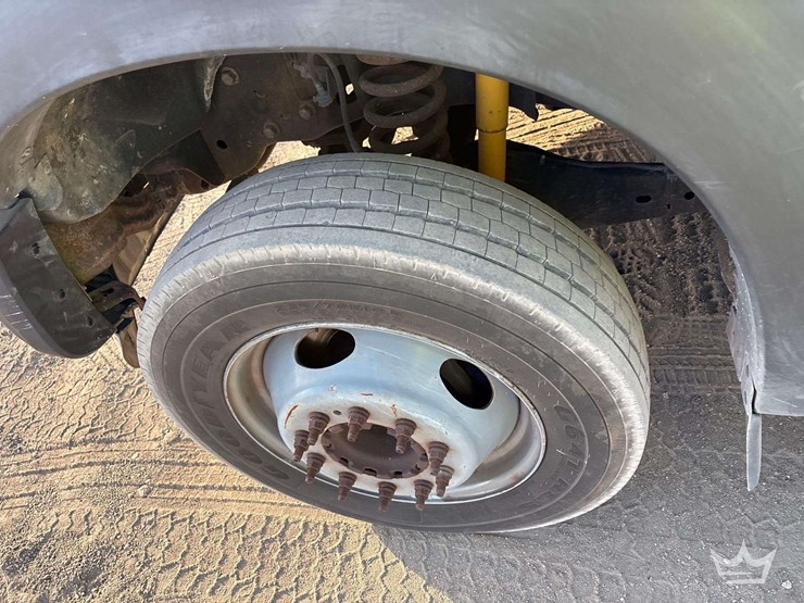 2015-godwin-184u-image-7