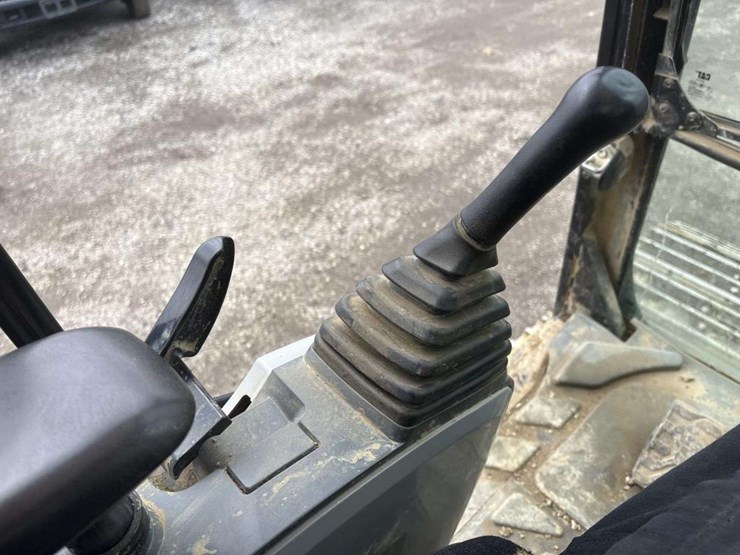 caterpillar-336fl-image-24