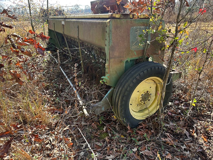 john-deere-12-image-3