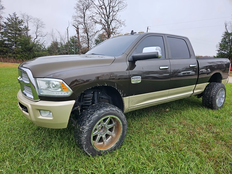 2014-dodge-2500-image-3