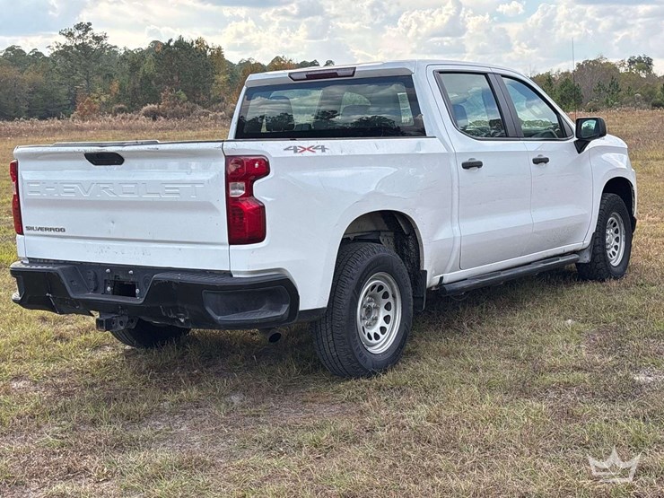 2021-chevrolet-silverado-1500-image-3