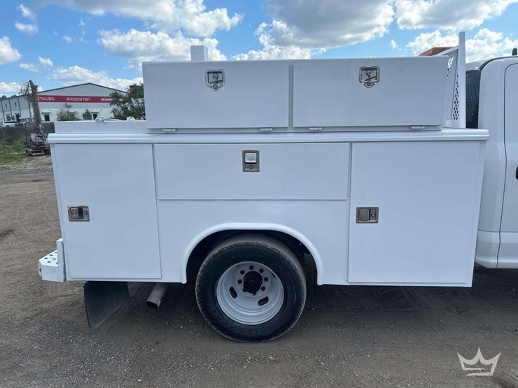 2018-ford-f350-image-26