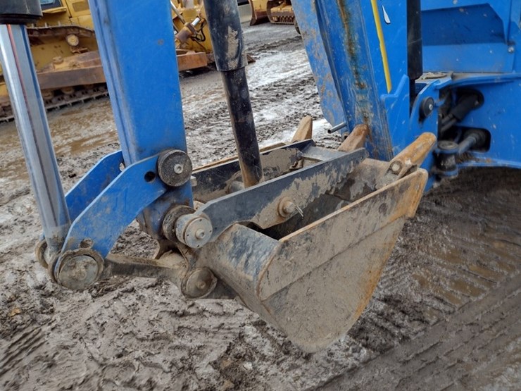 new-holland-boomer-37-image-27