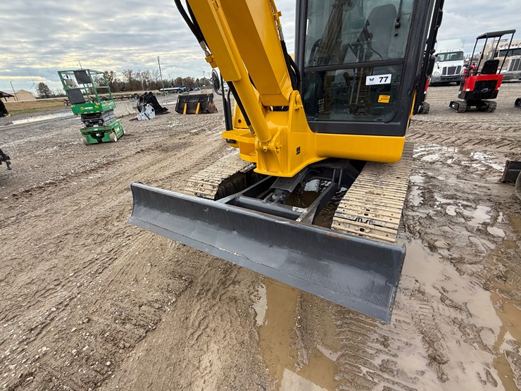 komatsu-pc56-7-image-34