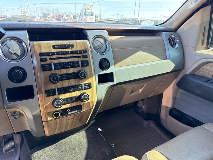 2011-ford-f150-lariat-image-21