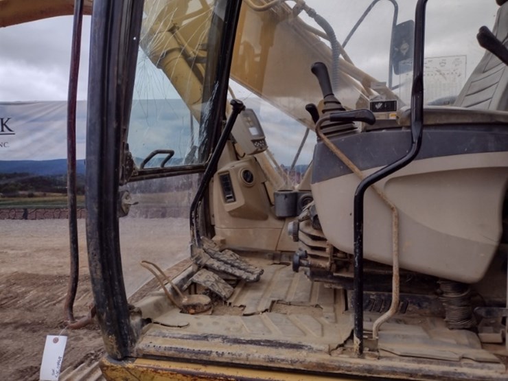 caterpillar-315cl-image-12