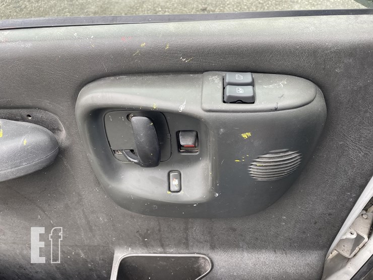 2002-chevrolet-express-2500-image-10