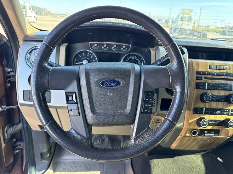 2011-ford-f150-lariat-image-24