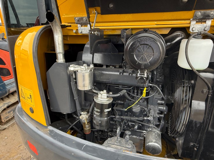 komatsu-pc56-7-image-9