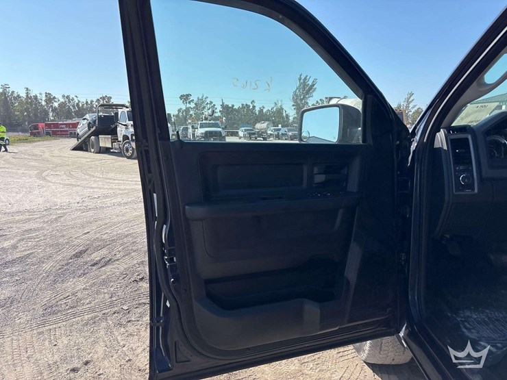 2014-dodge-1500-image-10