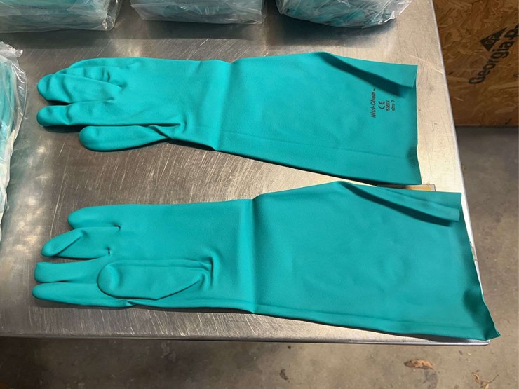 6-dozen-nitrile-gloves-image-2