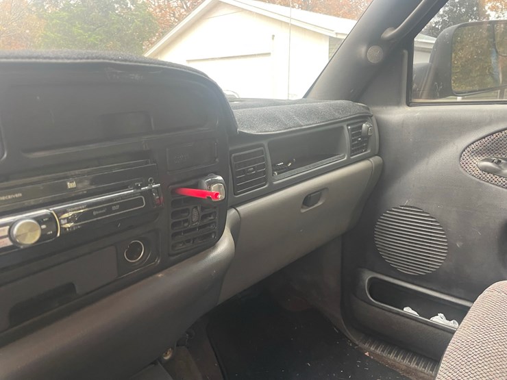 1997-dodge-2500-image-26