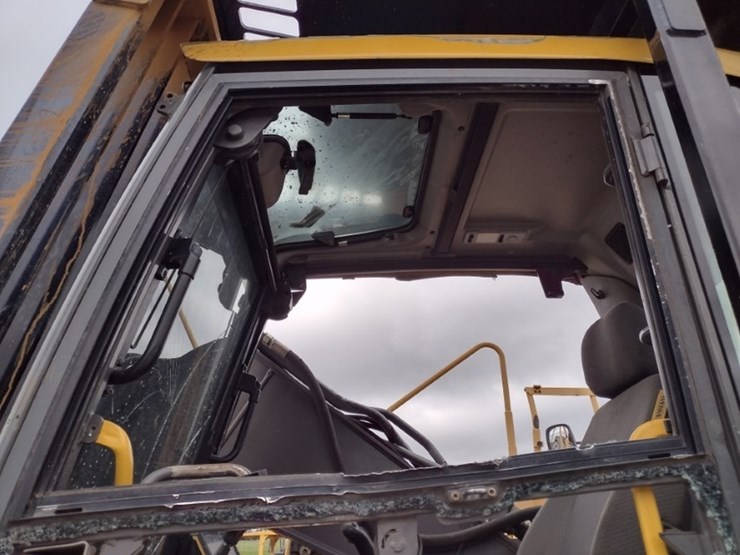 volvo-ec220e-lr-image-7