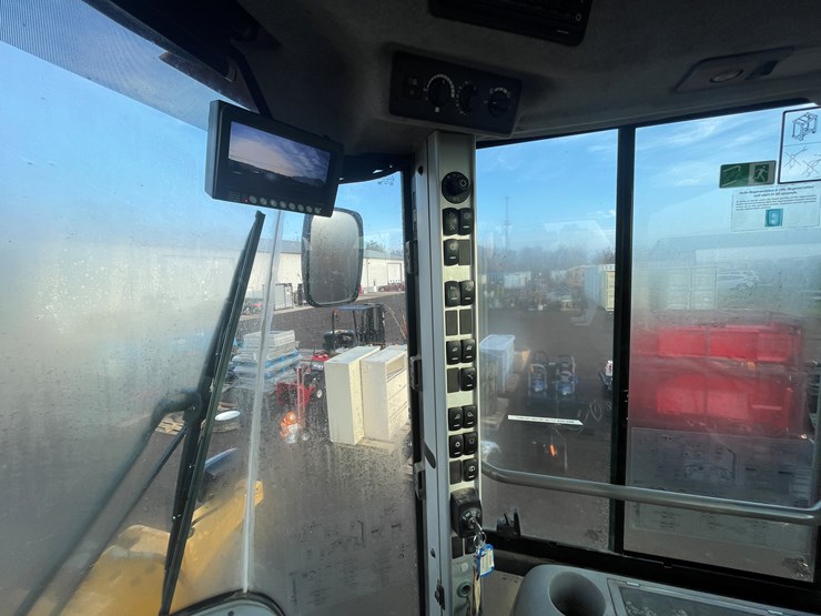 2013-volvo-l70g-image-31