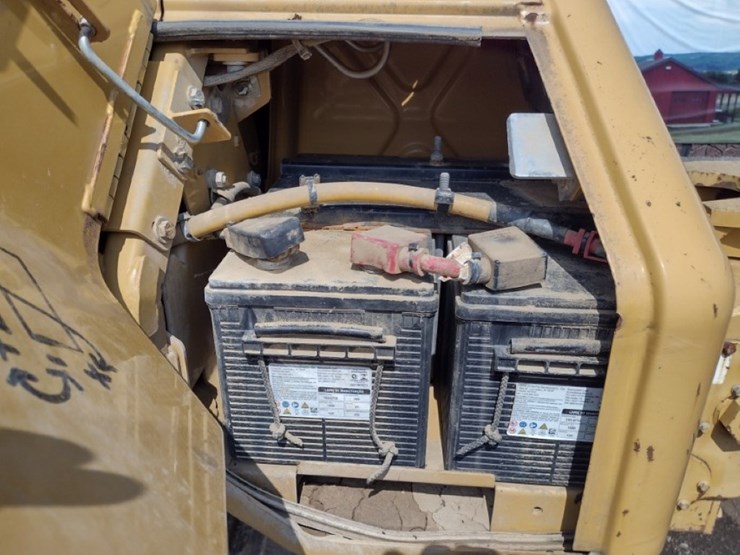 15-caterpillar-d6n-xl-image-47