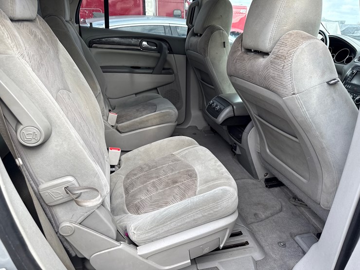 2015-buick-enclave-image-26