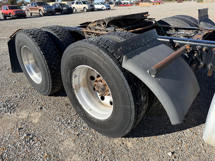 2018-freightliner-cascadia-125-image-29