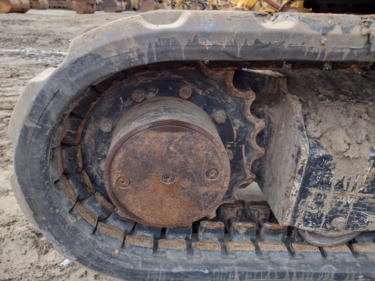 9-yanmar-vio45-image-36