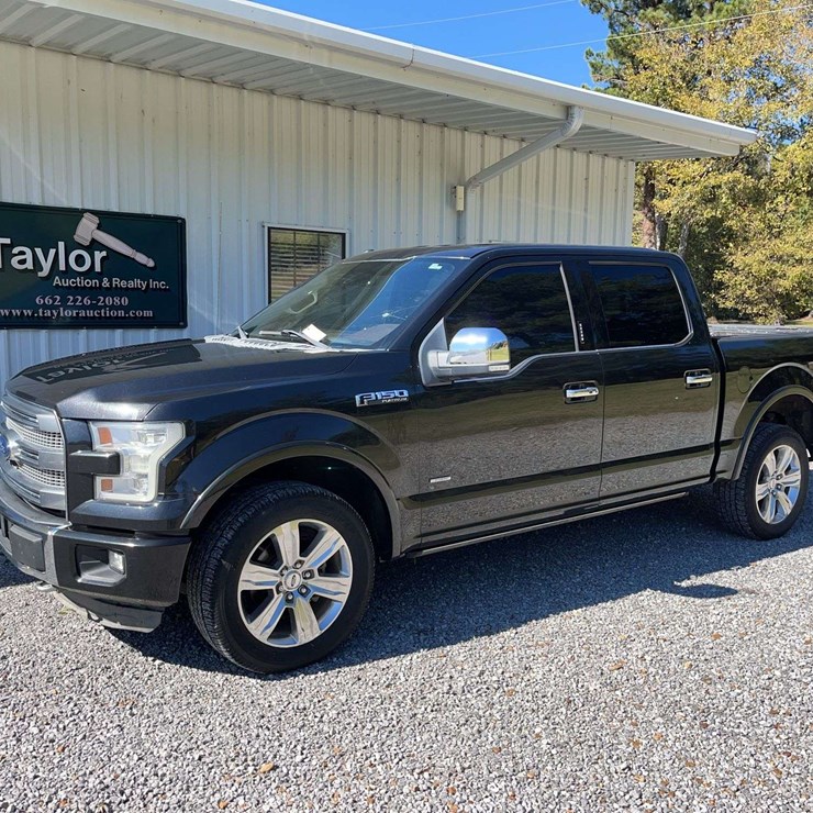 2015 FORD 150
