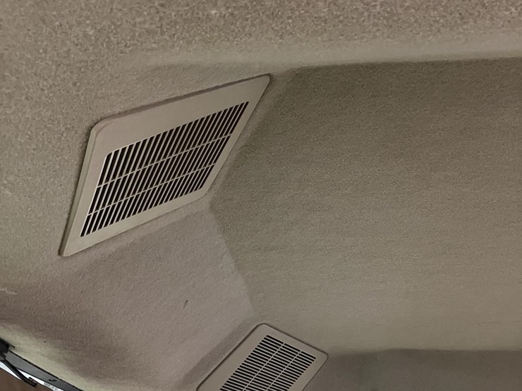 1998-john-deere-9300-image-30