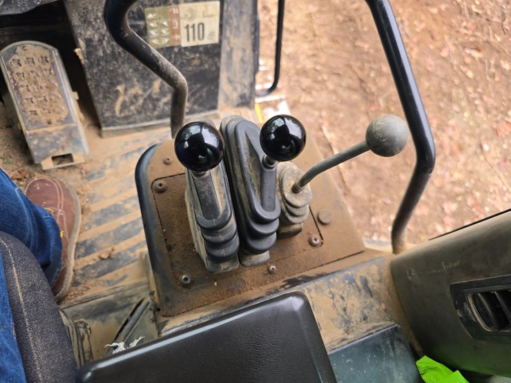 2004-caterpillar-963c-image-69