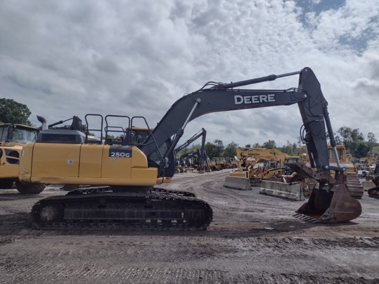deere-250g-lc-image-3