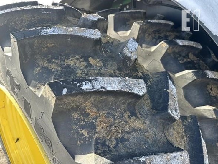 2023-john-deere-6r-155-image-10