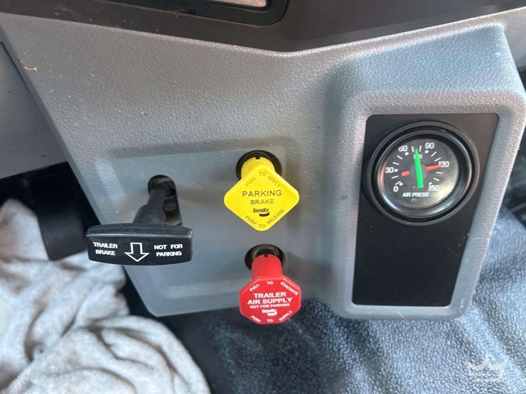 2017-ford-f750-image-13