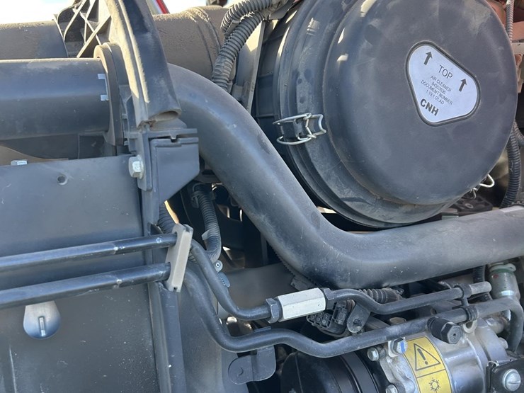 2022-case-ih-maxxum-150-image-70