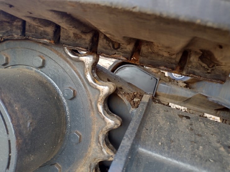 takeuchi-tb250-image-35