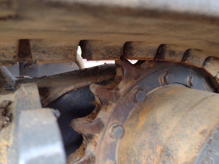 new-holland-ec25-image-28