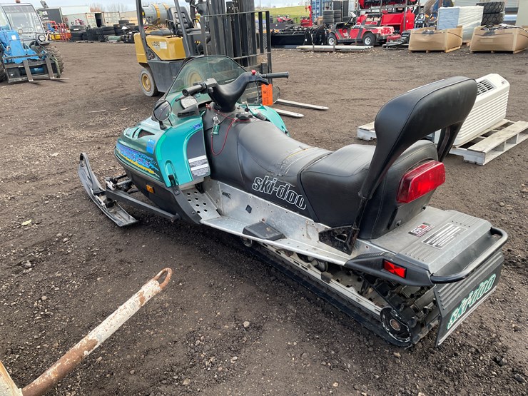 #1086-•-1996-ski-doo-touring-sle500-snowmobile-image-6