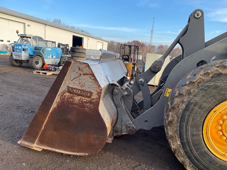 2013-volvo-l70g-image-18