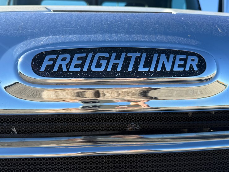 2018-freightliner-cascadia-125-image-21