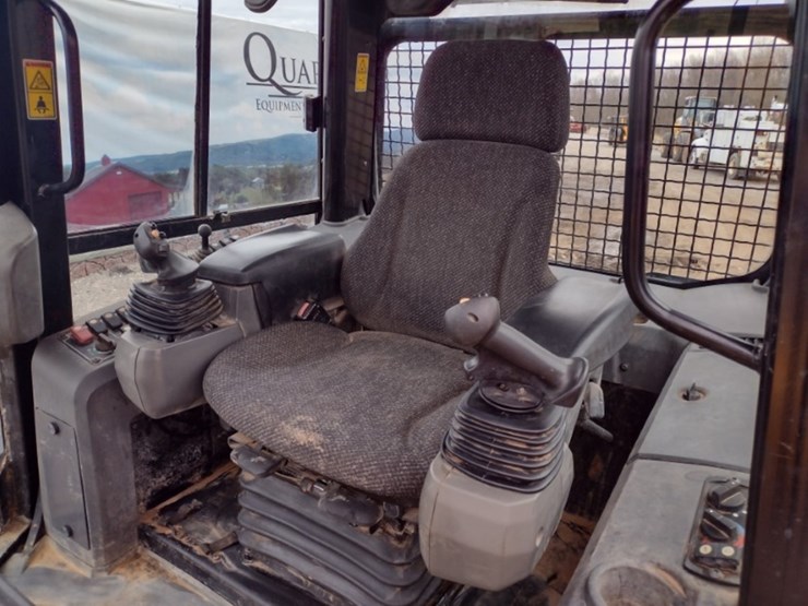 caterpillar-14-image-17