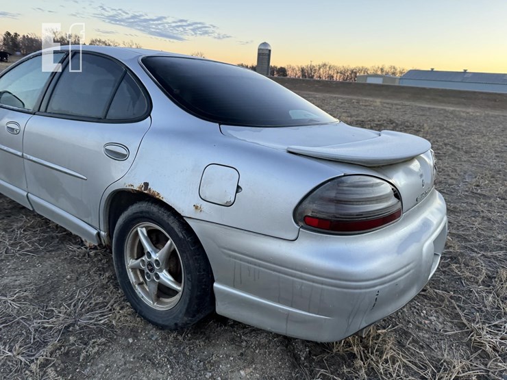 2003-pontiac-grand-prix-image-10