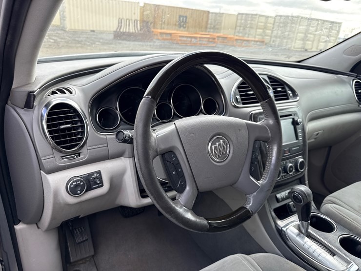 2015-buick-enclave-image-15