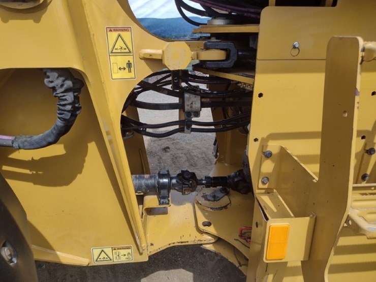 caterpillar-910m-image-24