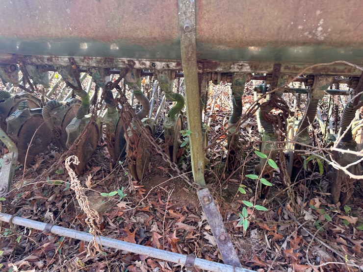 john-deere-12-image-11